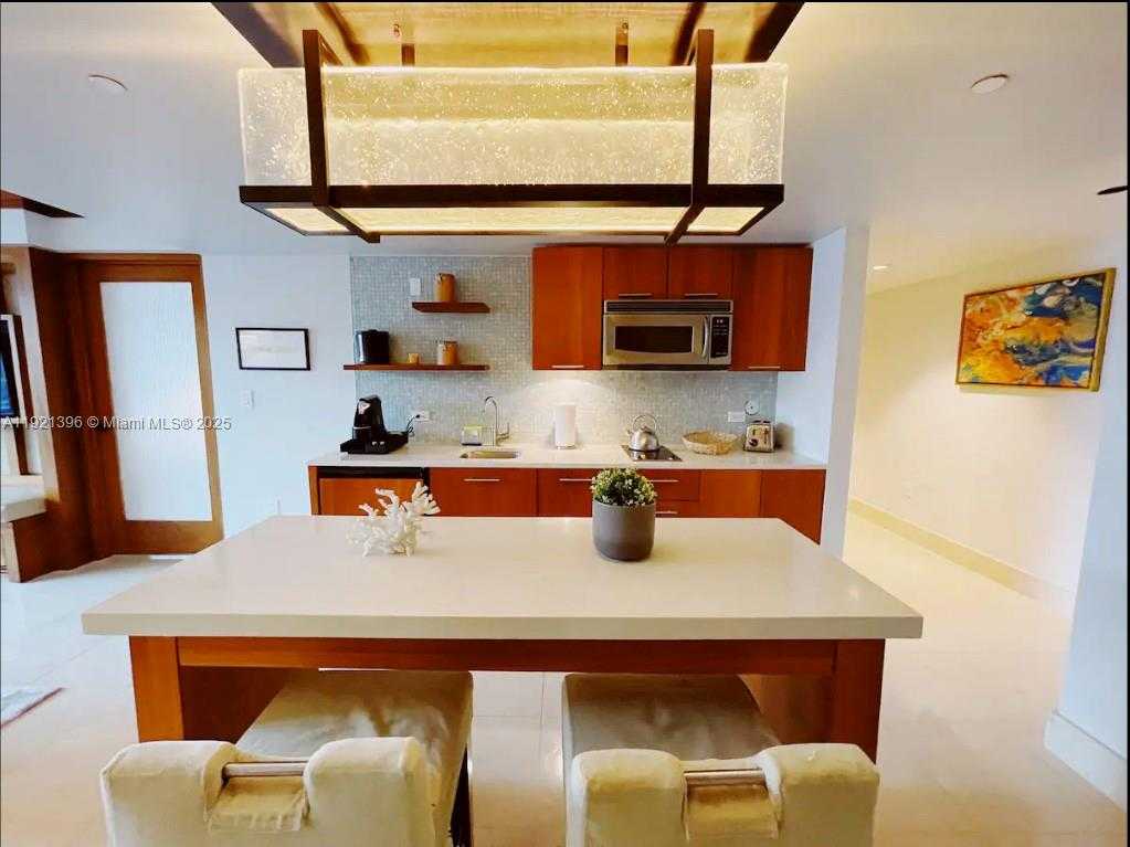 Small Image of 6801 COLLINS AVE #315, Miami Beach Number 11