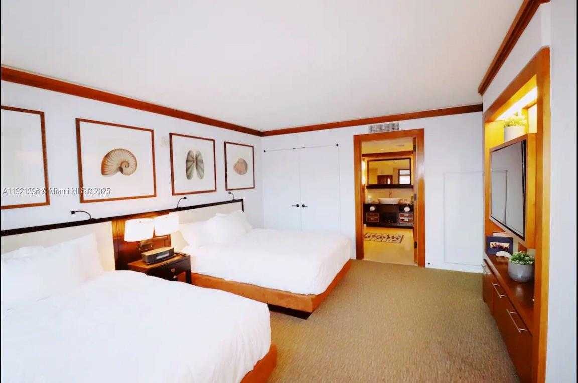 Small Image of 6801 COLLINS AVE #315, Miami Beach Number 14