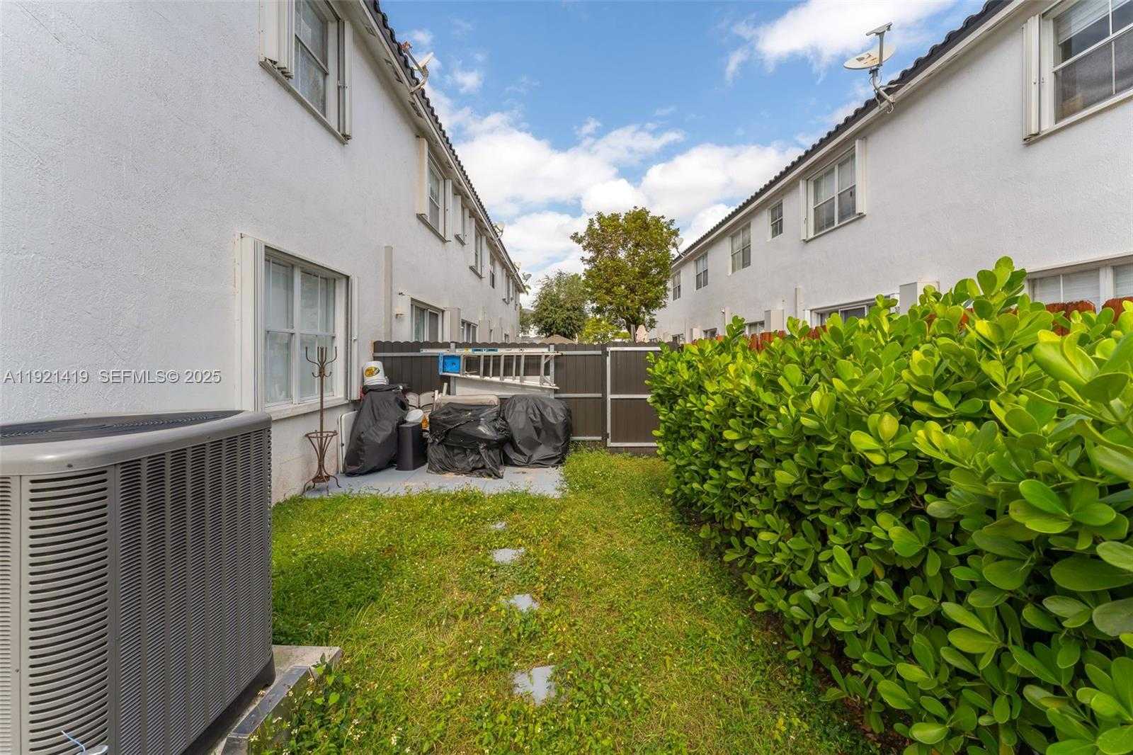 Small Image of 5610 NORTH WEST 107TH AVE #1306, Doral Number 24