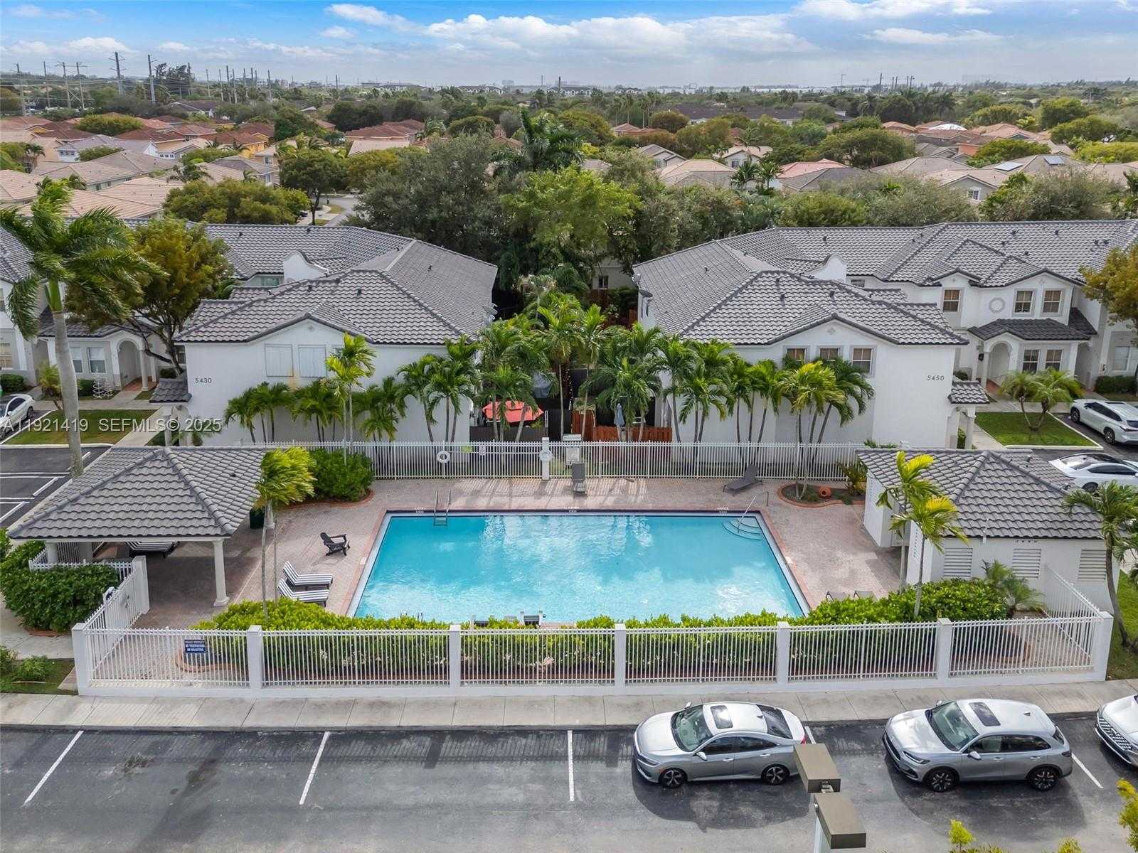 Small Image of 5610 NORTH WEST 107TH AVE #1306, Doral Number 32