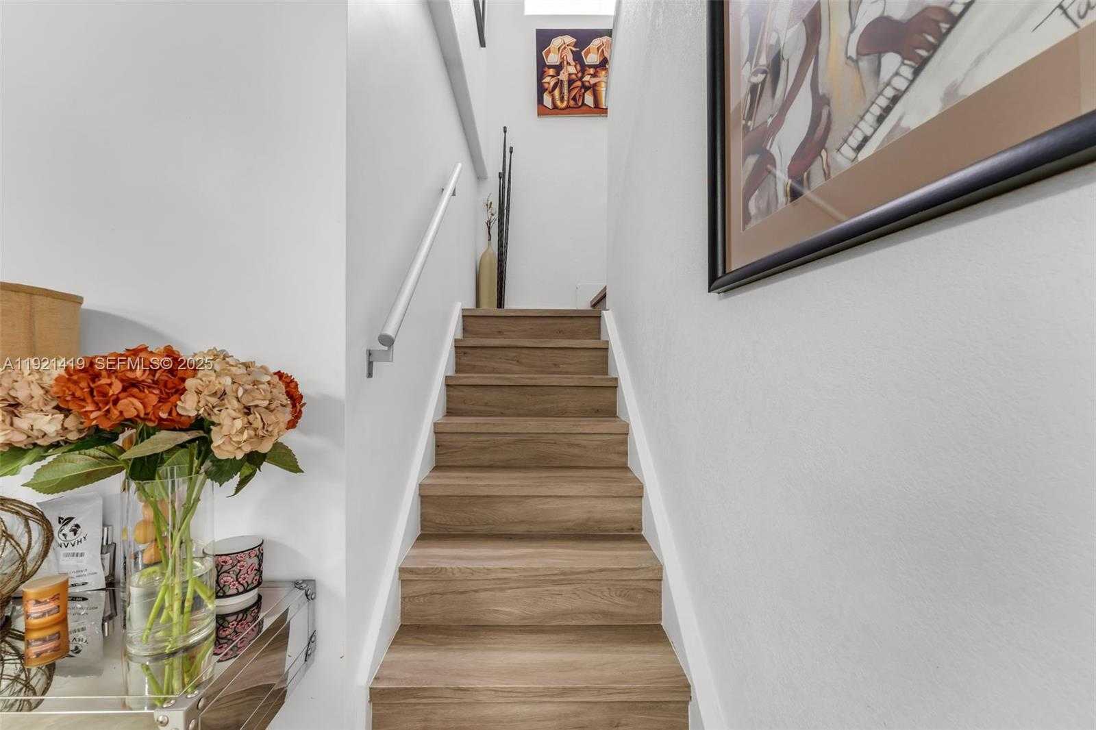 Small Image of 5610 NORTH WEST 107TH AVE #1306, Doral Number 6