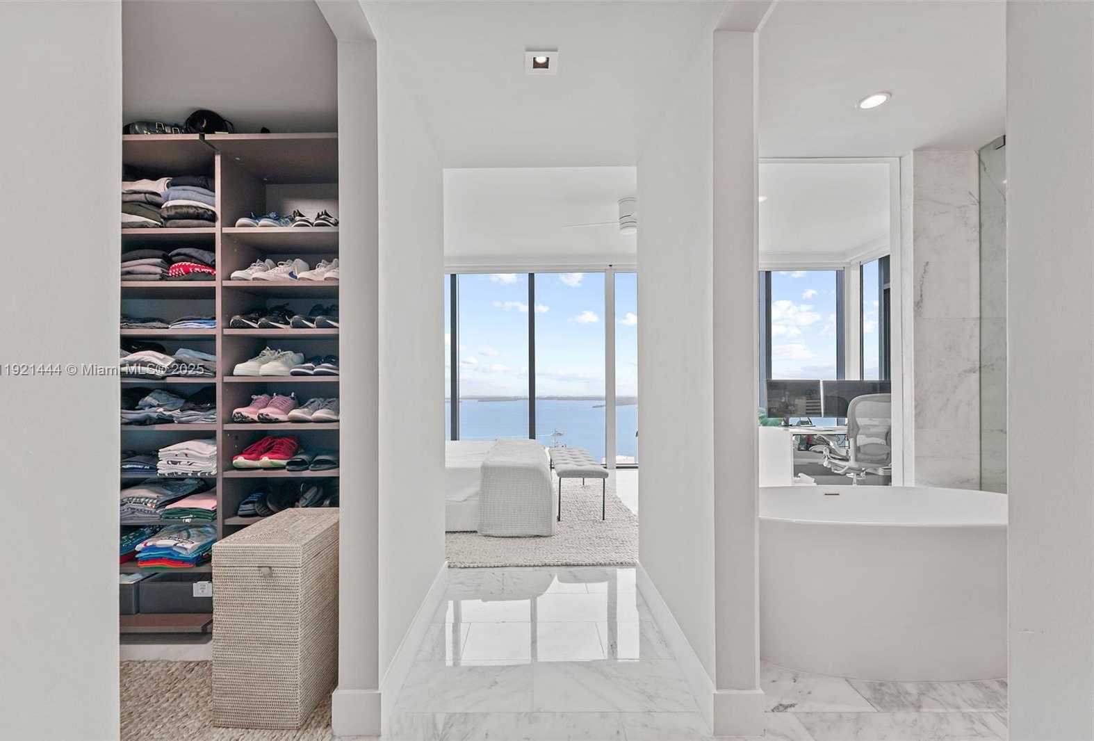 Small Image of 1451 BRICKELL AVE #2802, Miami Number 23