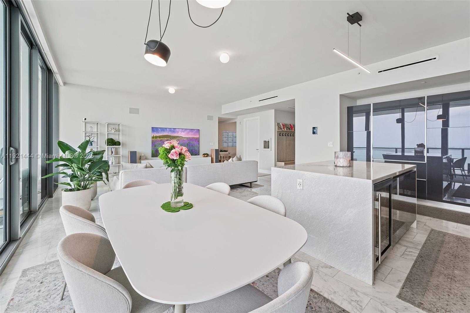 Small Image of 1451 BRICKELL AVE #2802, Miami Number 5