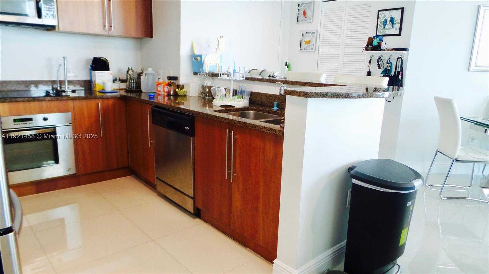 Small Image of 300 SOUTH BISCAYNE BLVD #2710, Miami Number 9