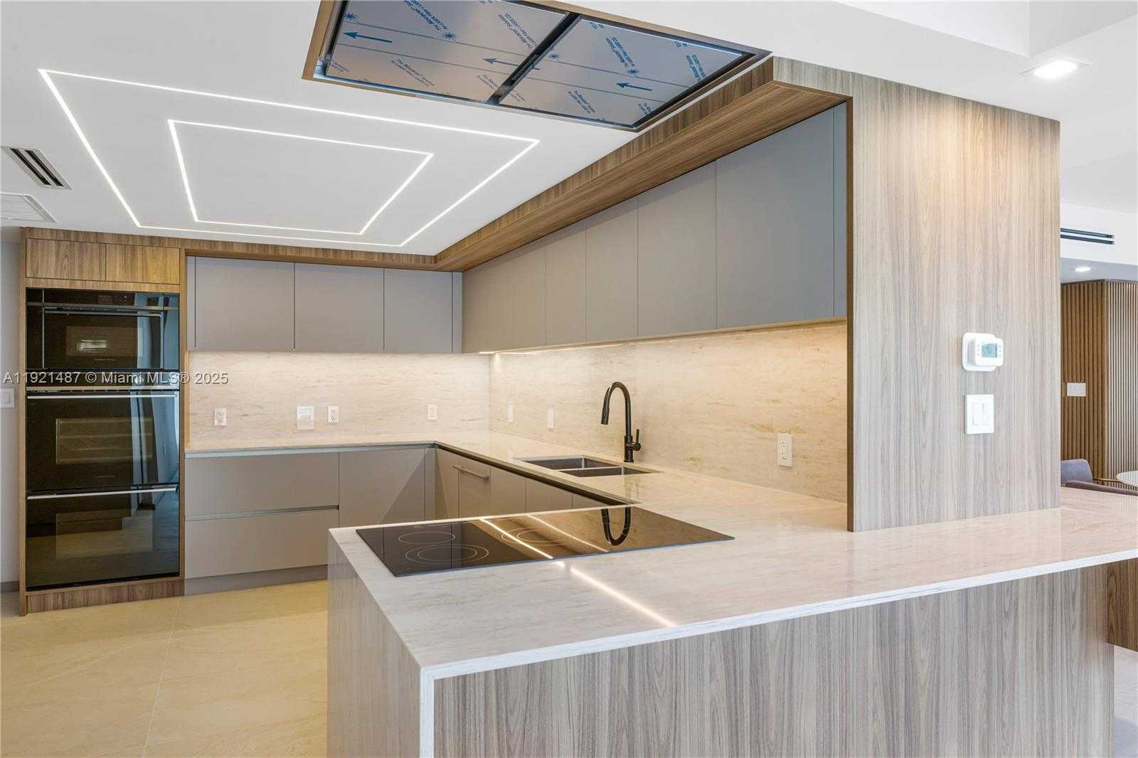 Small Image of 10155 COLLINS AVE #202, Bal Harbour Number 29