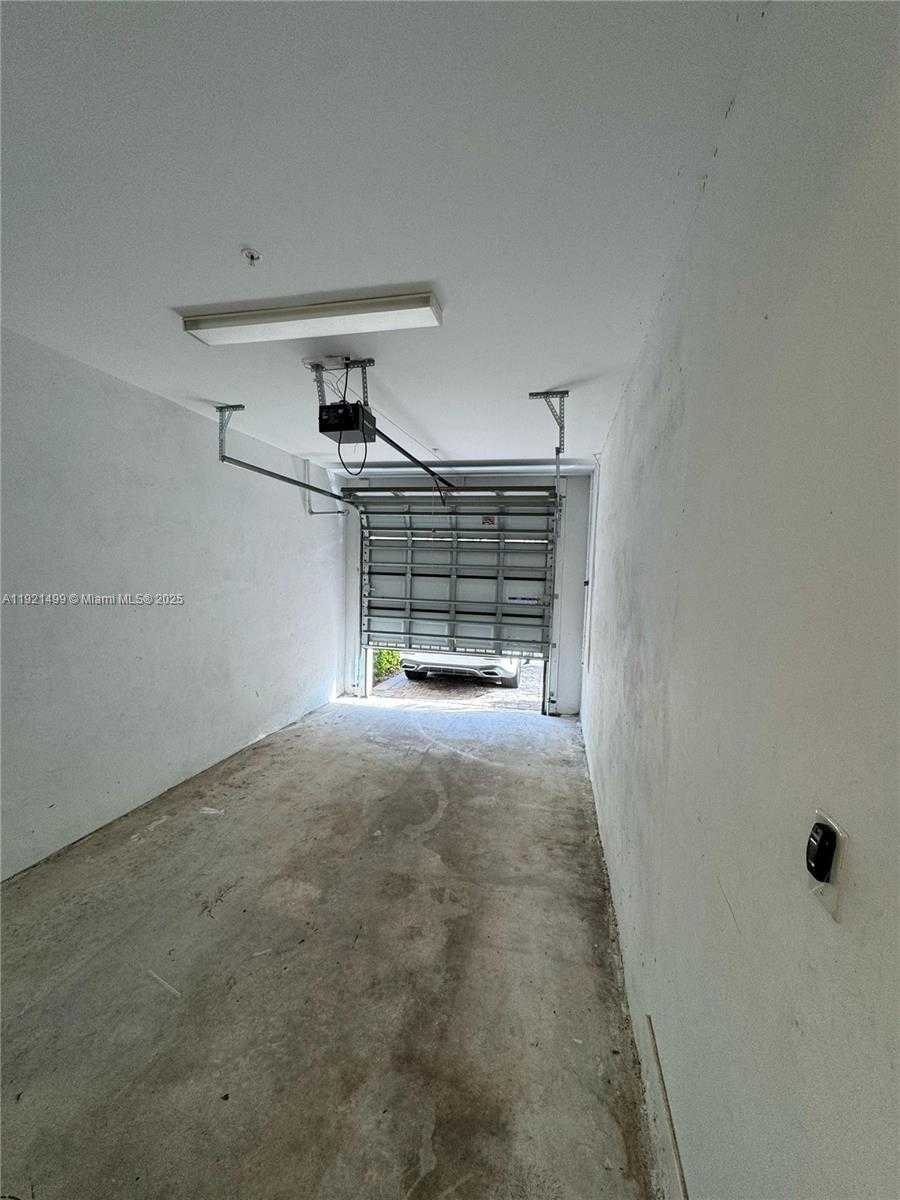 Imagen de Pequeño Objeto