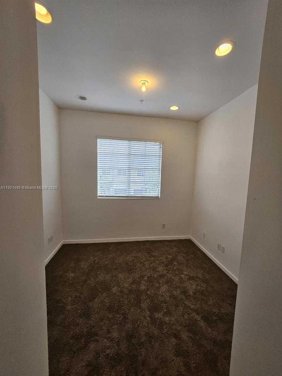 Imagen de Pequeño Objeto