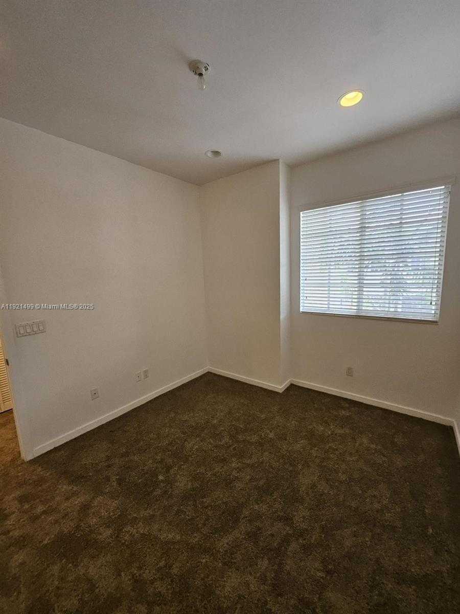 Imagen de Pequeño Objeto