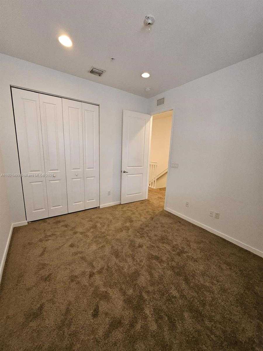 Imagen de Pequeño Objeto