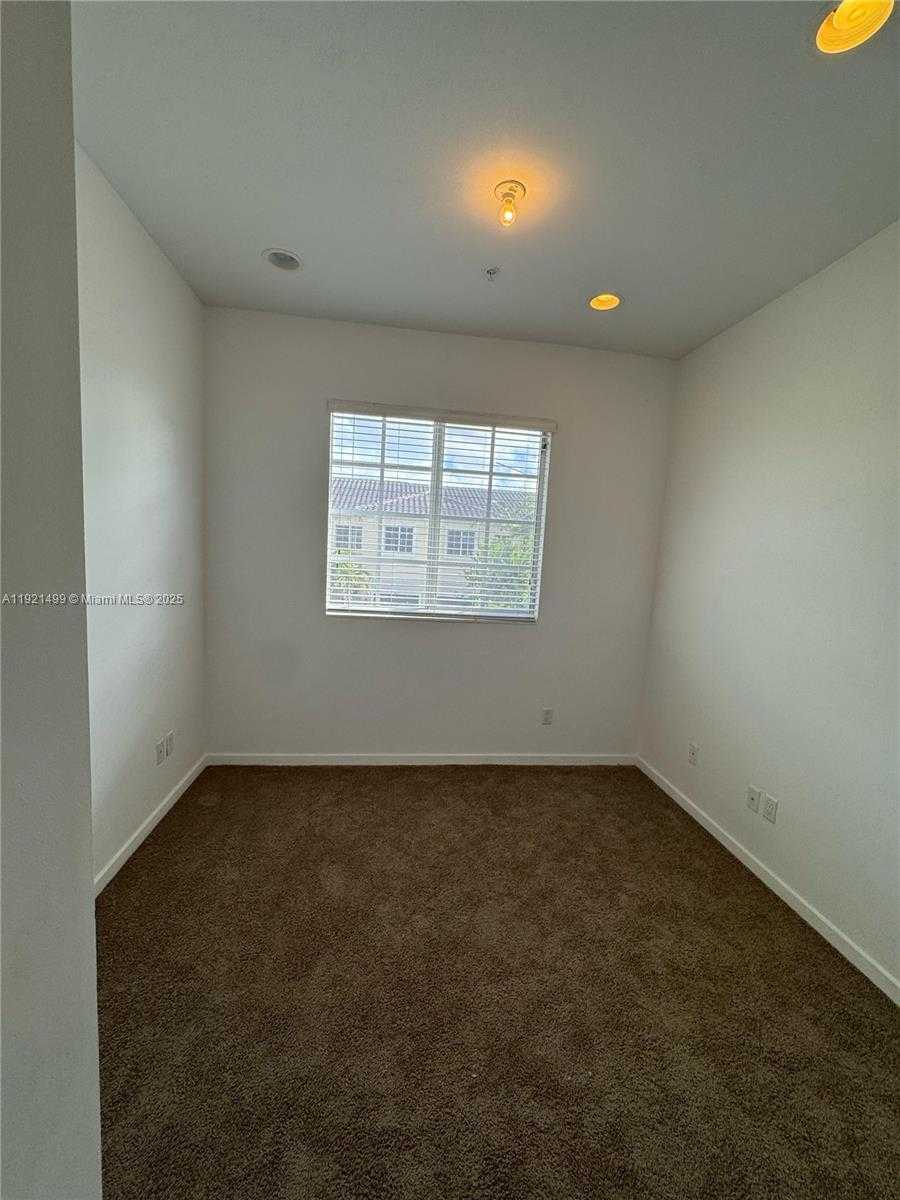 Imagen de Pequeño Objeto