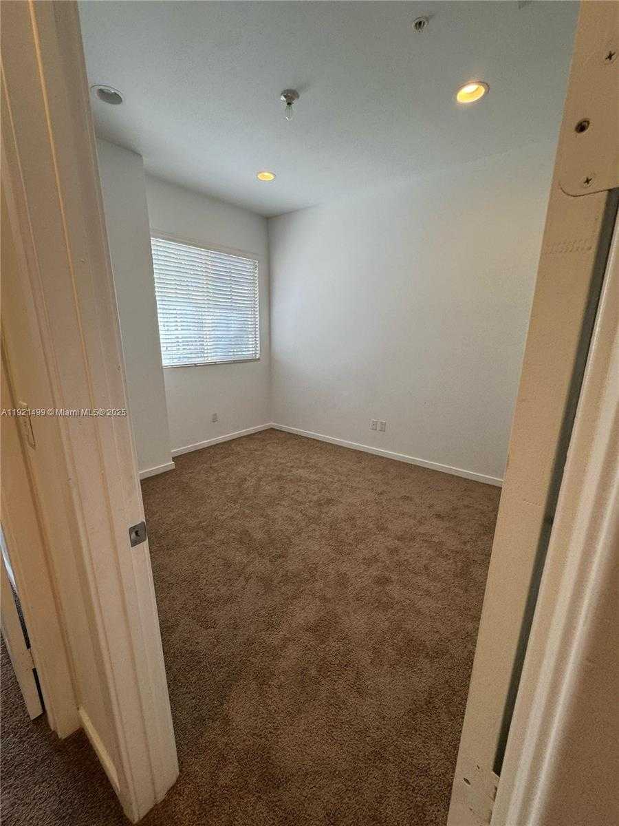 Imagen de Pequeño Objeto