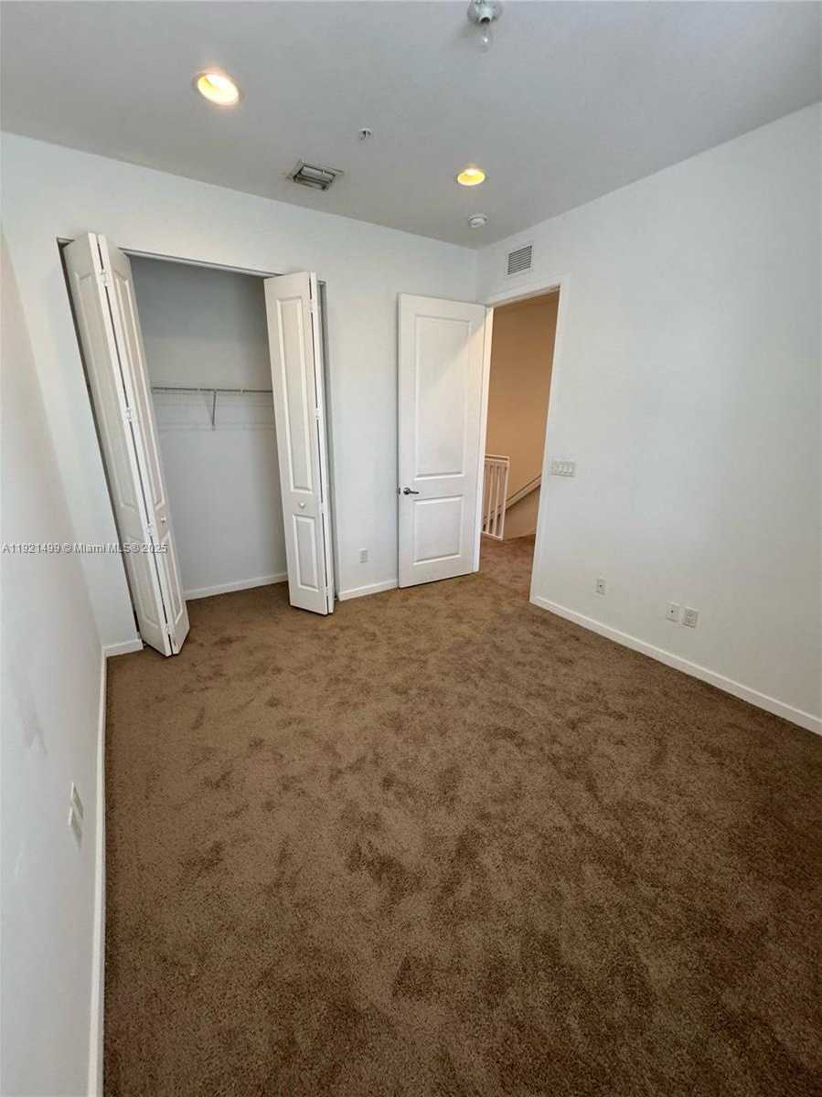 Imagen de Pequeño Objeto