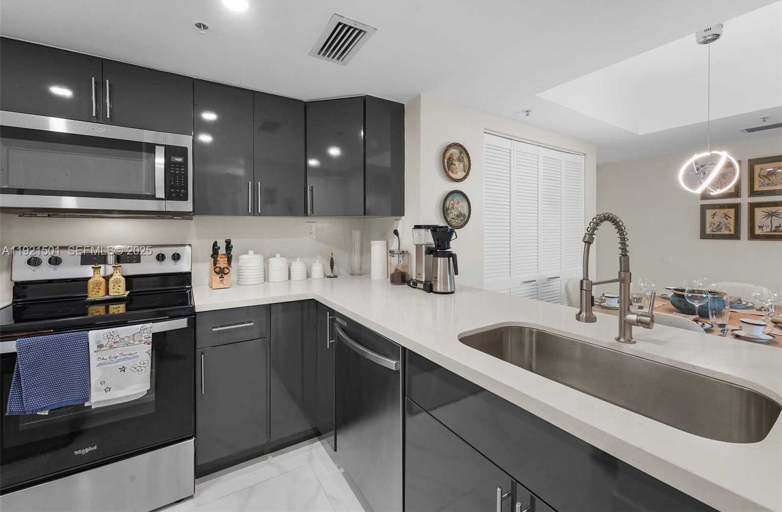 Small Image of 650 WEST AVE #306, Miami Beach Number 12