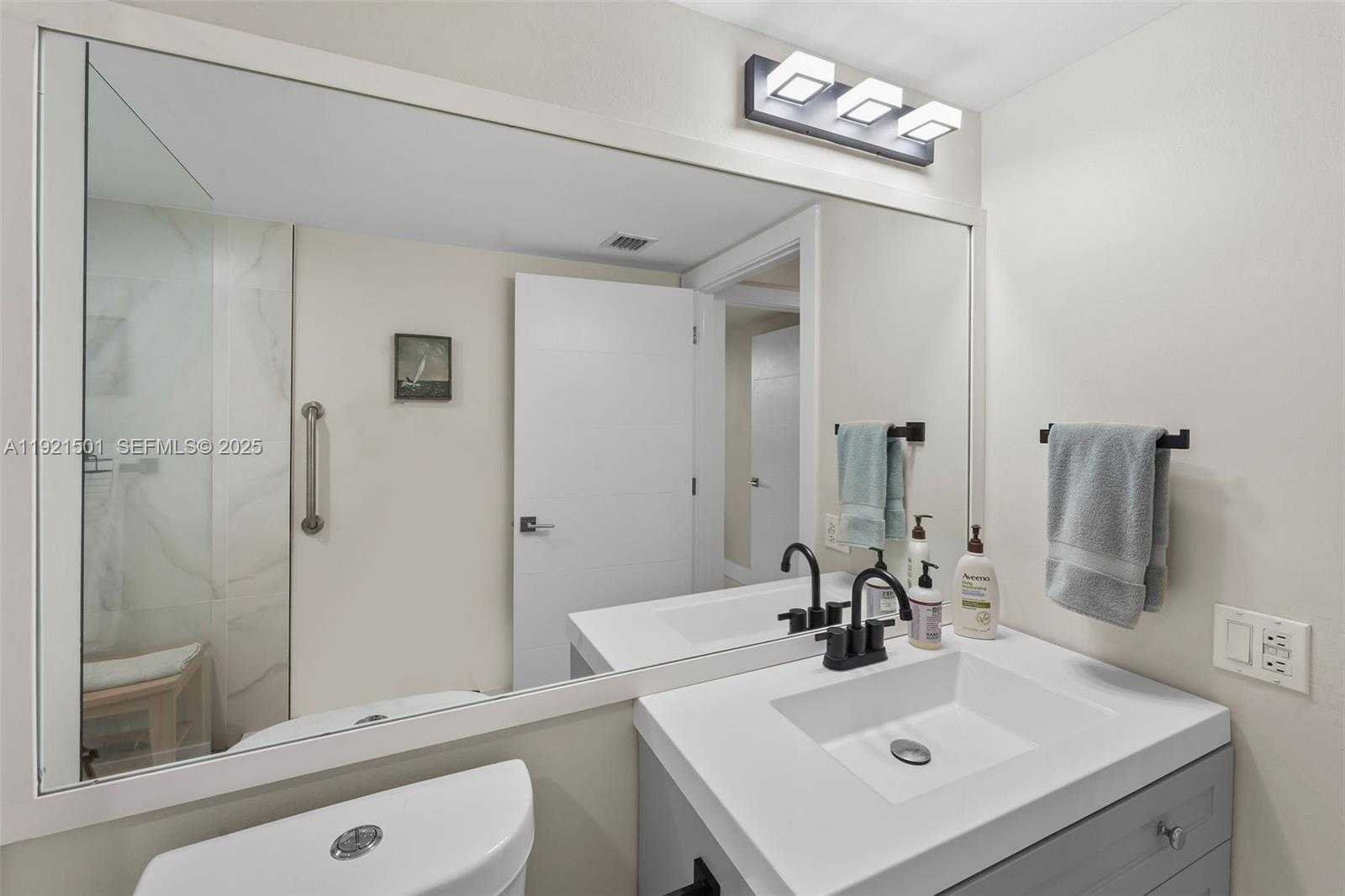 Small Image of 650 WEST AVE #306, Miami Beach Number 25