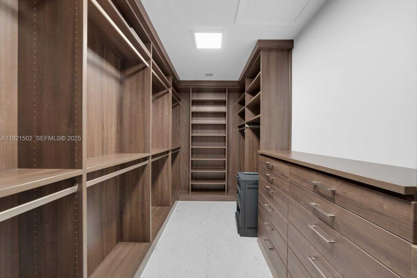 Small Image of 1643 BRICKELL AVE #4902, Miami Number 17