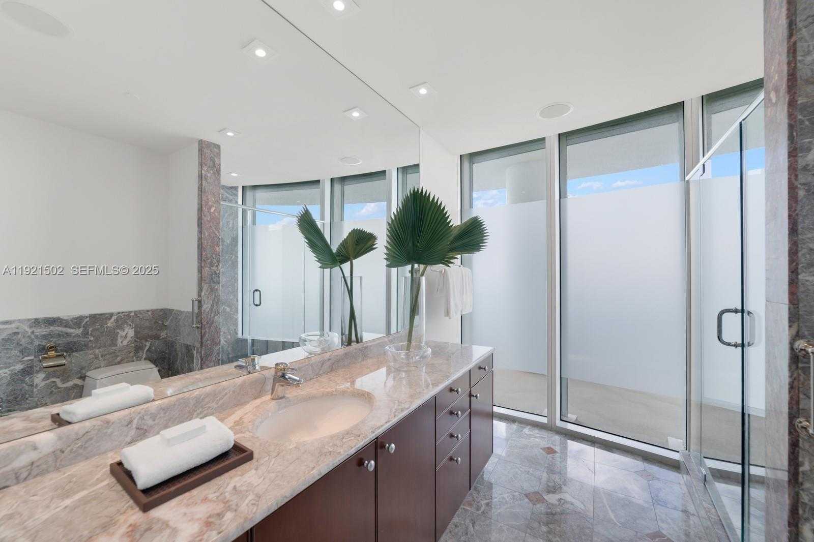 Small Image of 1643 BRICKELL AVE #4902, Miami Number 18