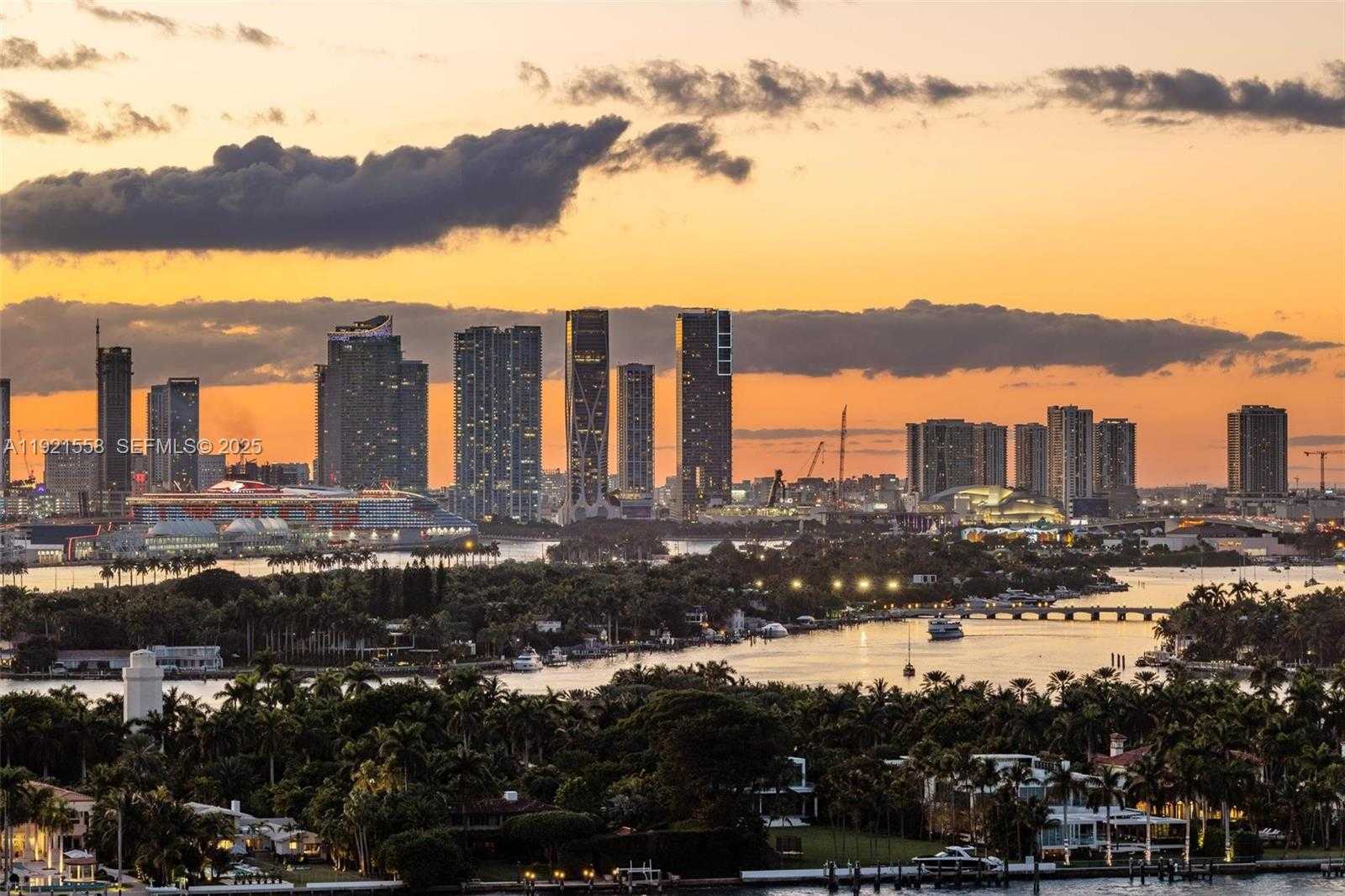 Small Image of 650 WEST AVE #2801, Miami Beach Number 21