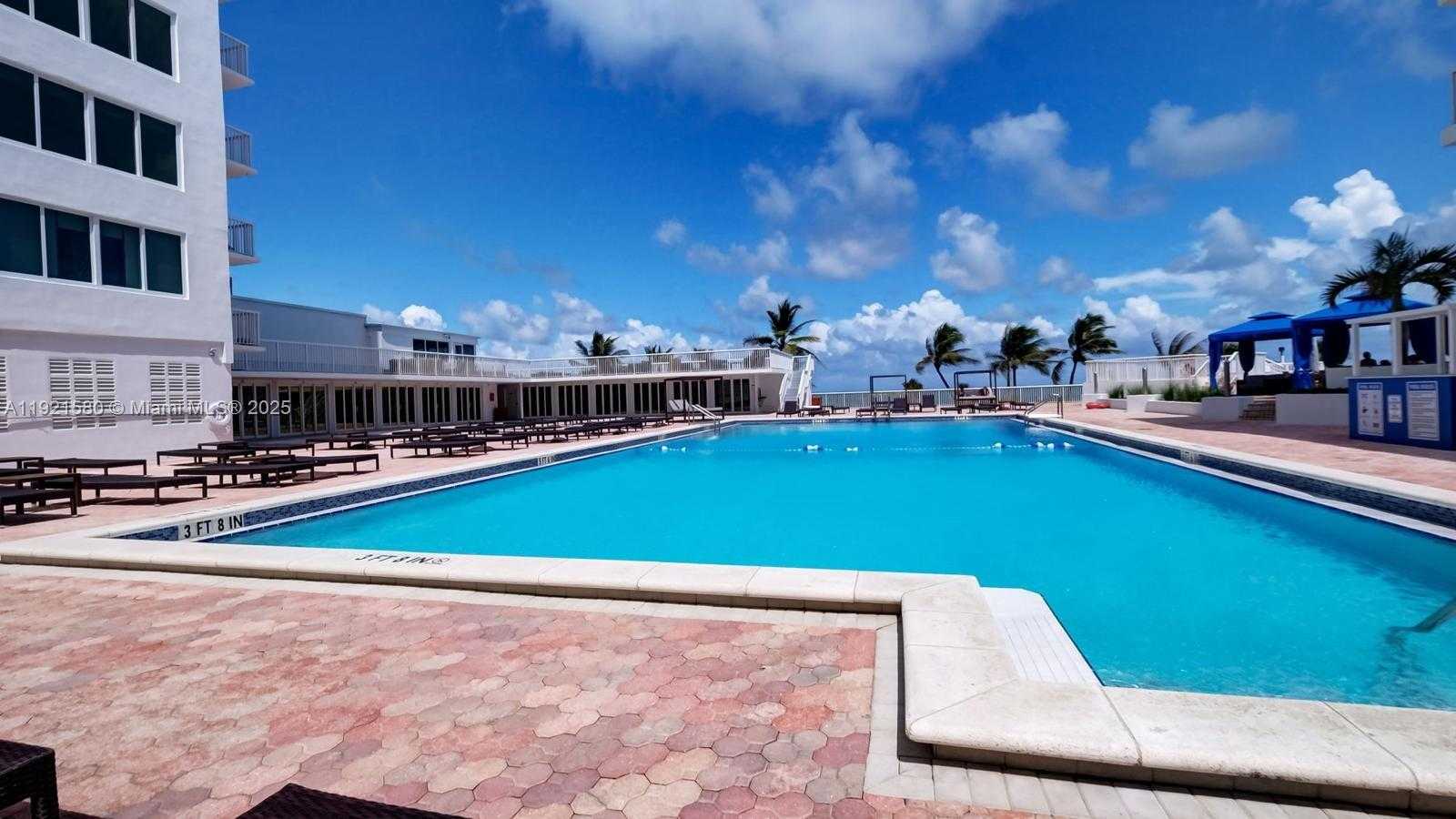 Small Image of 5401 COLLINS AVE #340, Miami Beach Number 24