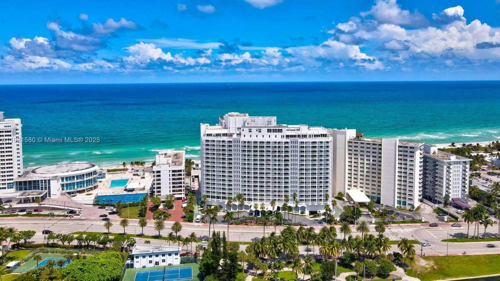 Small Image of 5401 COLLINS AVE #340, Miami Beach Number 3