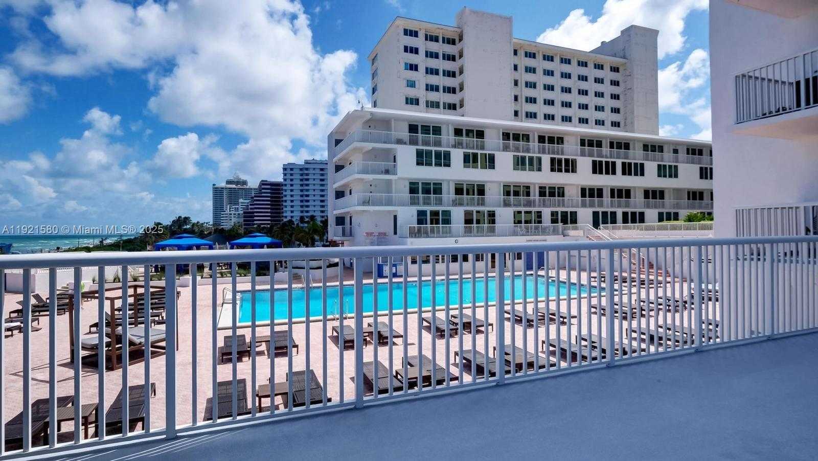 Small Image of 5401 COLLINS AVE #340, Miami Beach Number 32