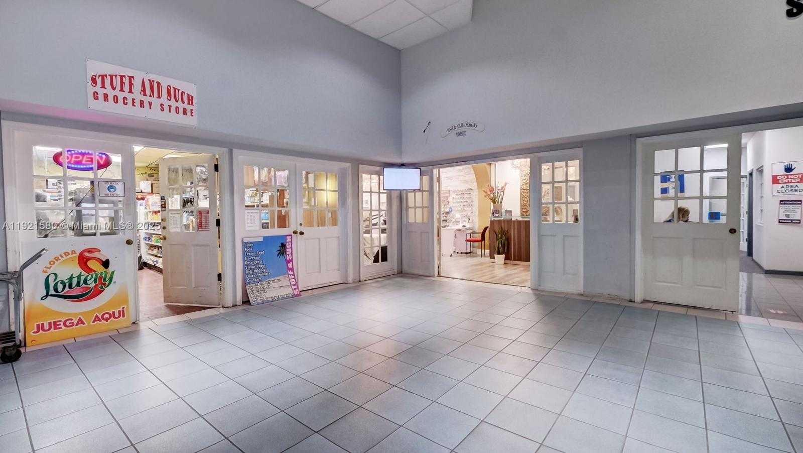 Small Image of 5401 COLLINS AVE #340, Miami Beach Number 34