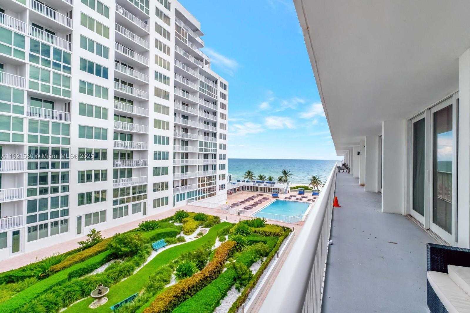 Small Image of 5401 COLLINS AVE #340, Miami Beach Number 36