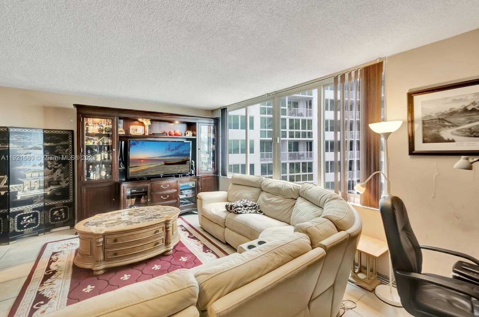 Small Image of 5401 COLLINS AVE #340, Miami Beach Number 46