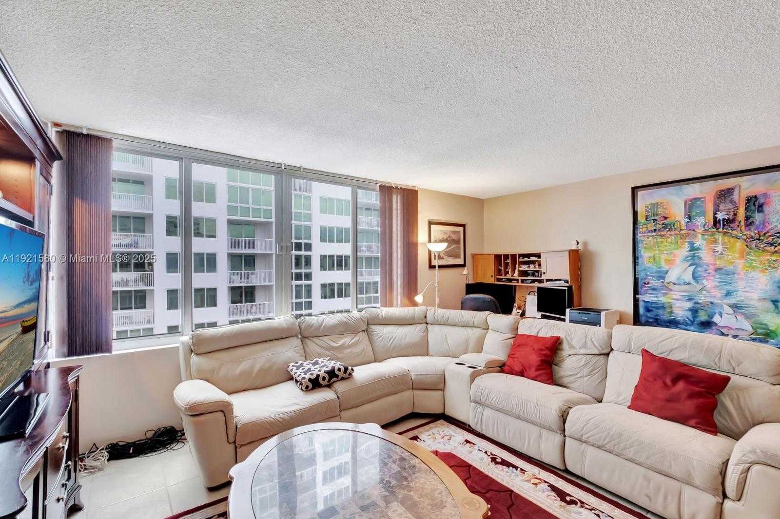 Small Image of 5401 COLLINS AVE #340, Miami Beach Number 49