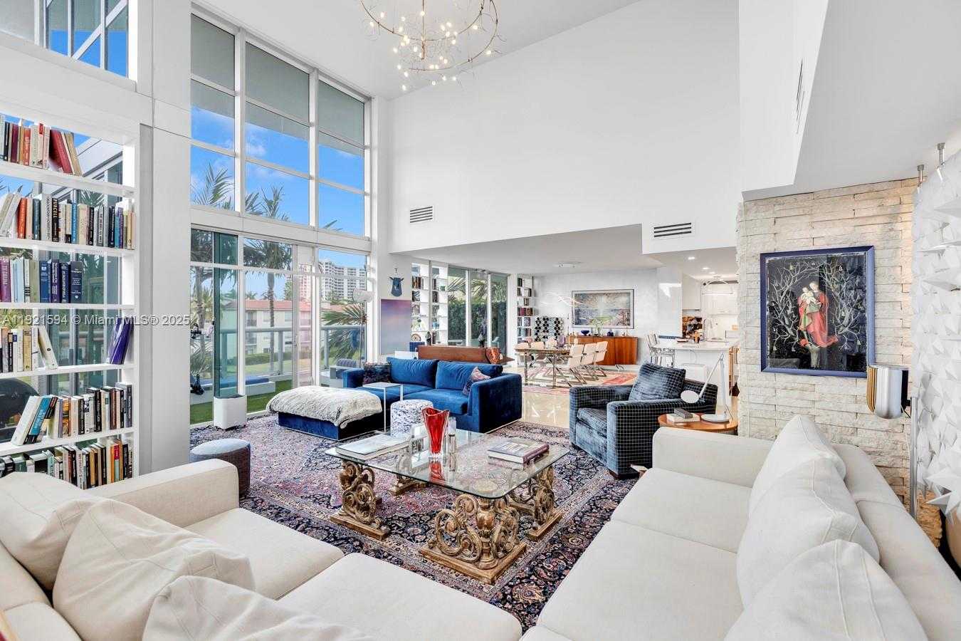 Imagen de Pequeño Objeto