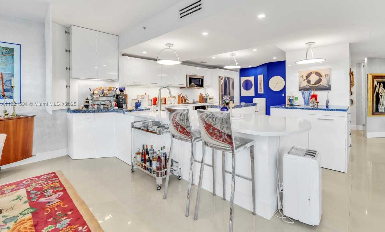 Imagen de Pequeño Objeto