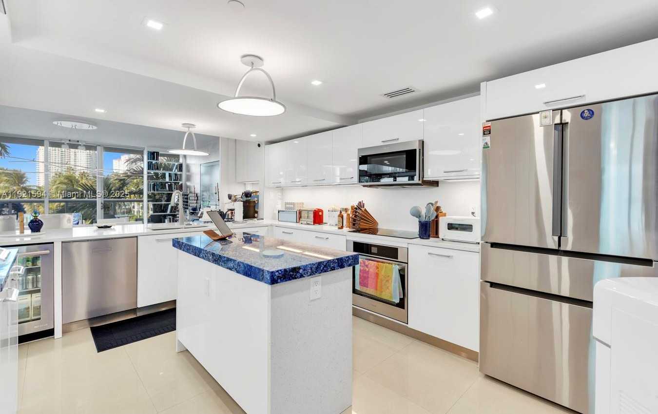 Imagen de Pequeño Objeto