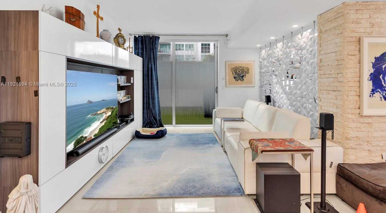 Imagen de Pequeño Objeto