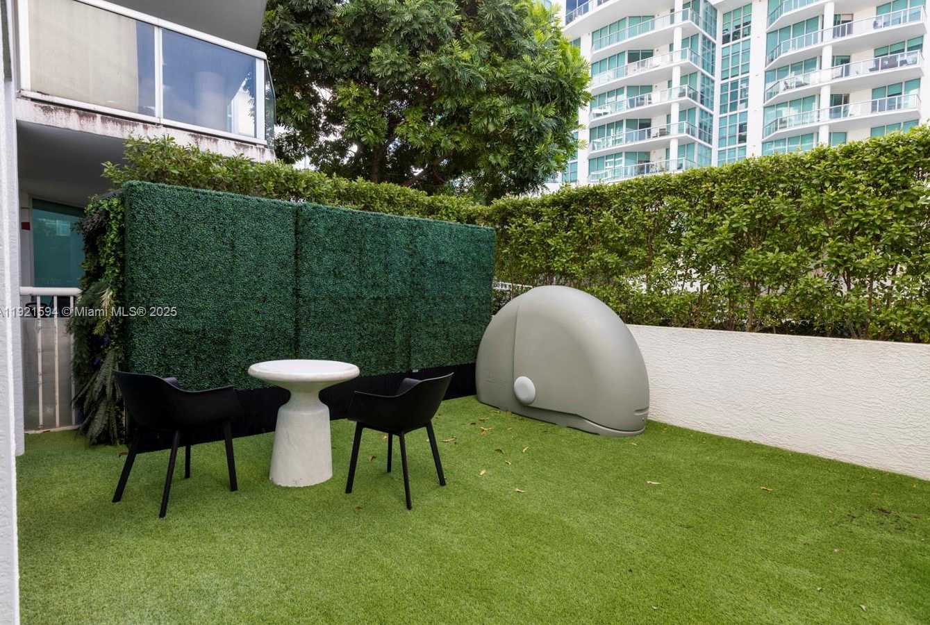 Imagen de Pequeño Objeto