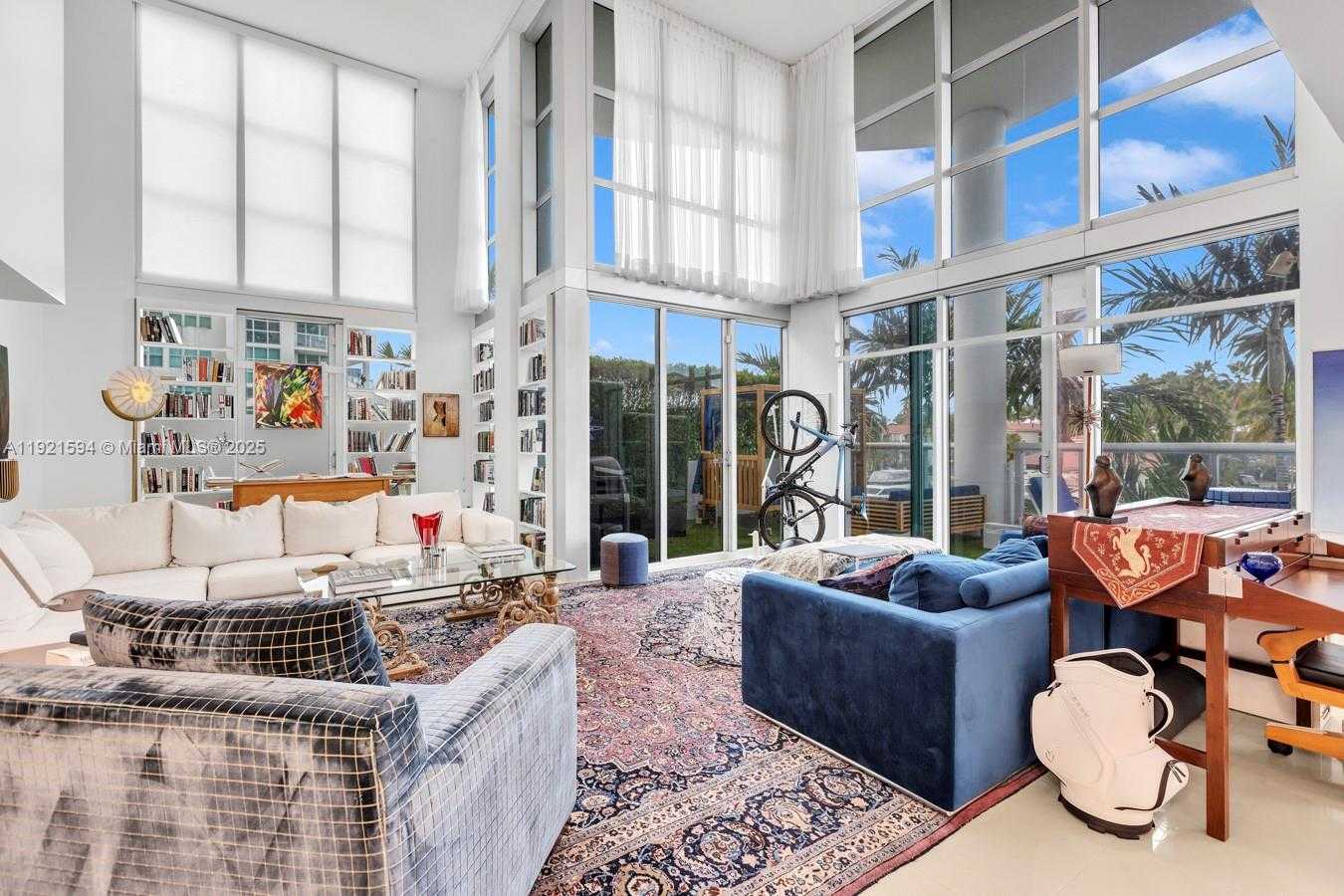 Imagen de Pequeño Objeto