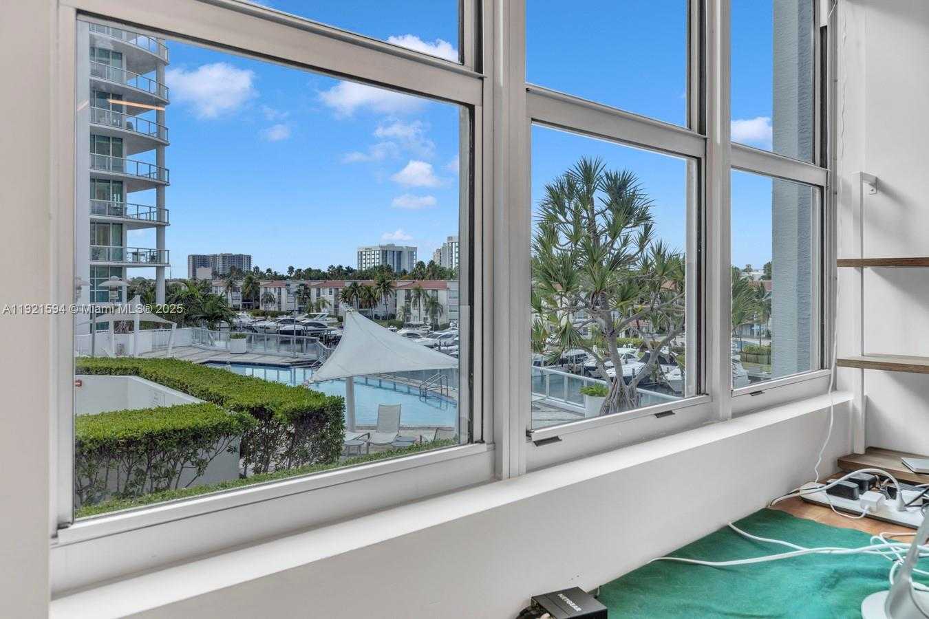 Imagen de Pequeño Objeto