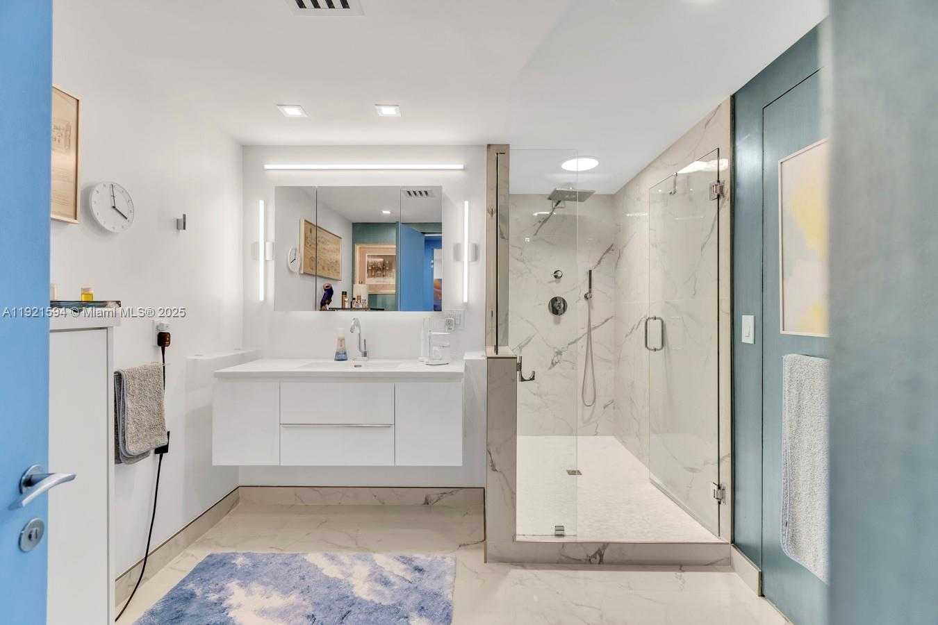 Imagen de Pequeño Objeto