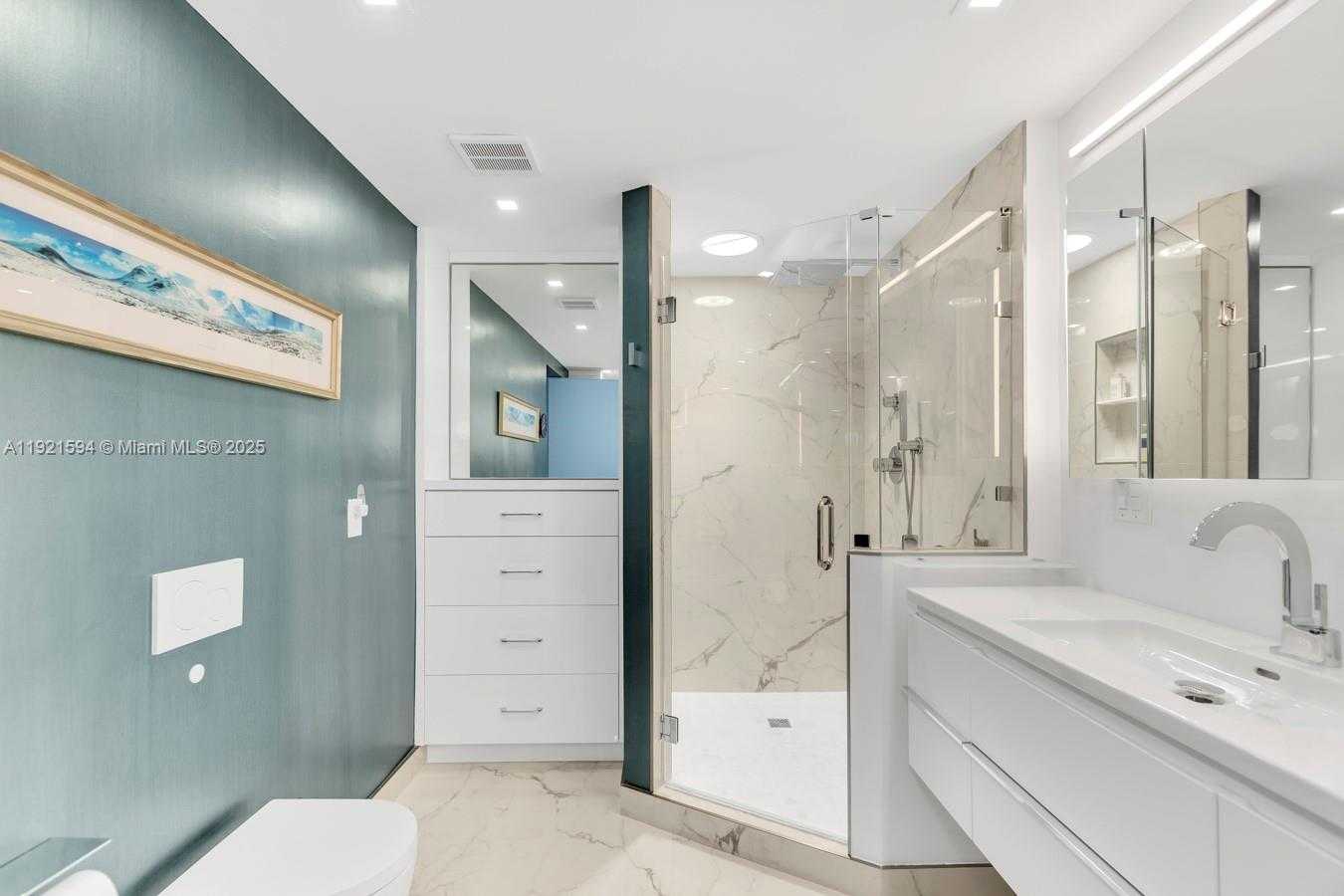 Imagen de Pequeño Objeto