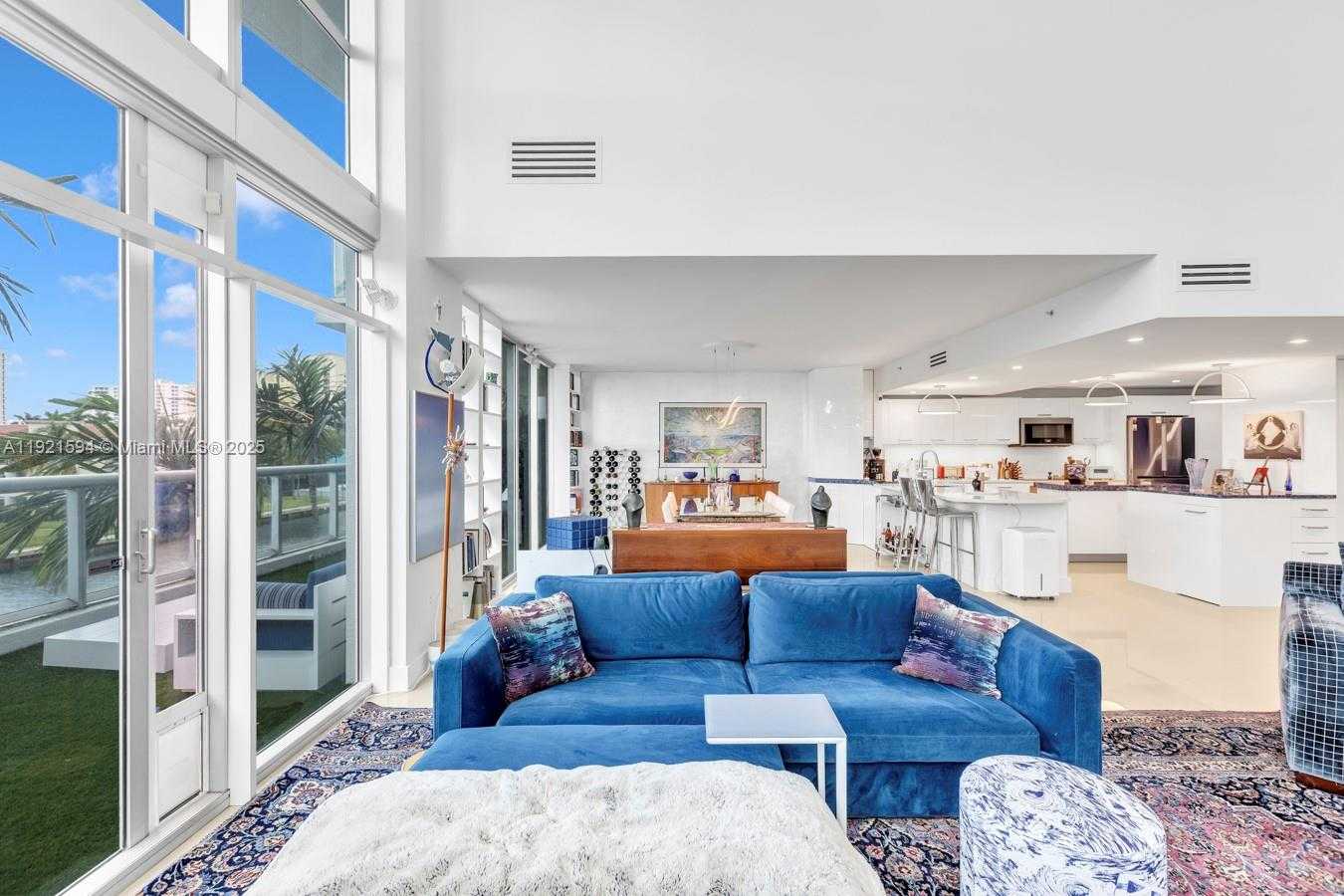 Imagen de Pequeño Objeto