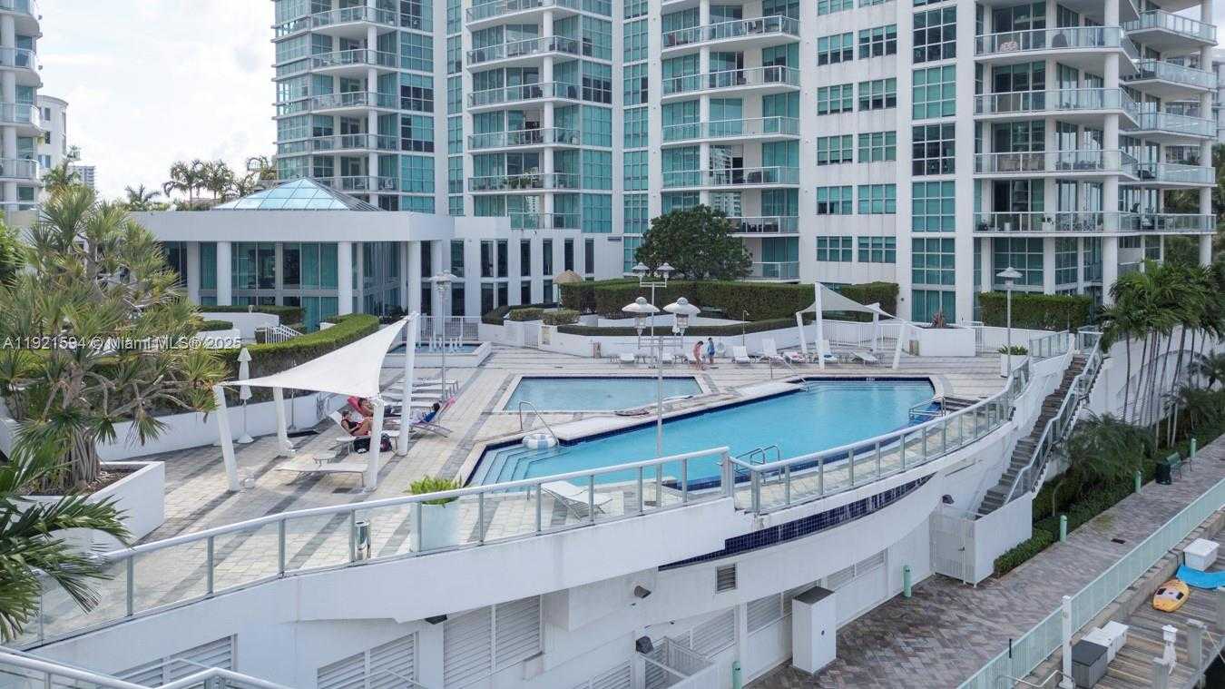 Imagen de Pequeño Objeto