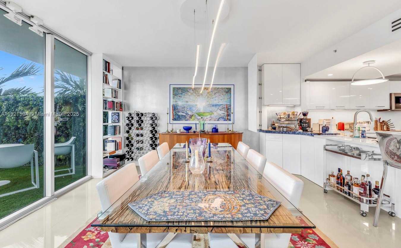 Imagen de Pequeño Objeto