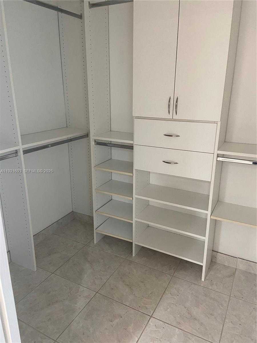 Small Image of 3370 HIDDEN BAY DR #1914, Aventura Number 10