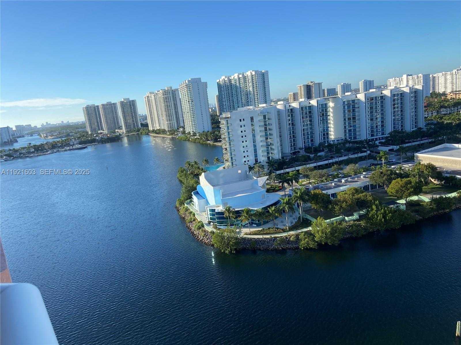 Small Image of 3370 HIDDEN BAY DR #1914, Aventura Number 2