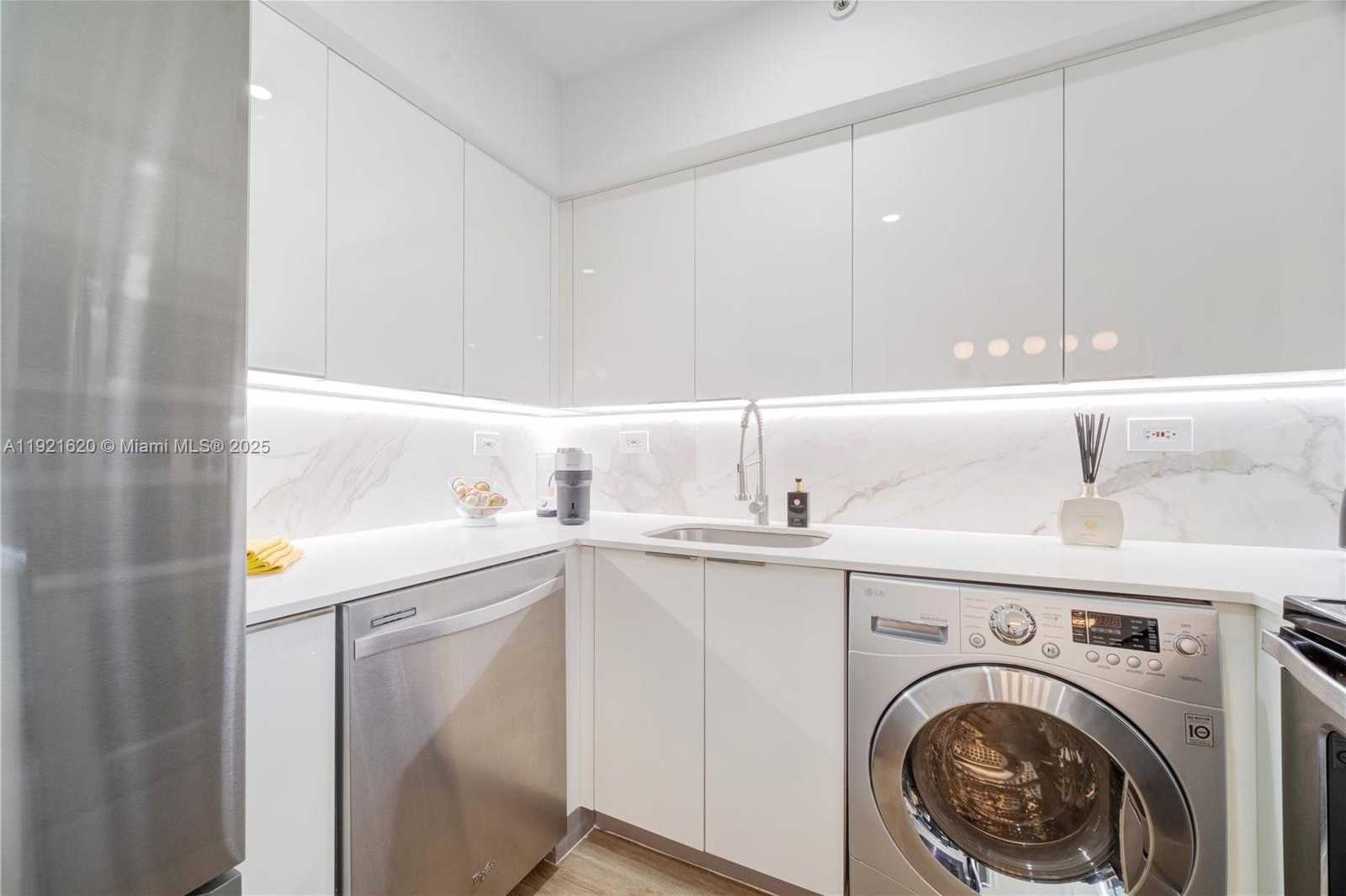 Small Image of 1500 BAY RD #1558S, Miami Beach Number 10