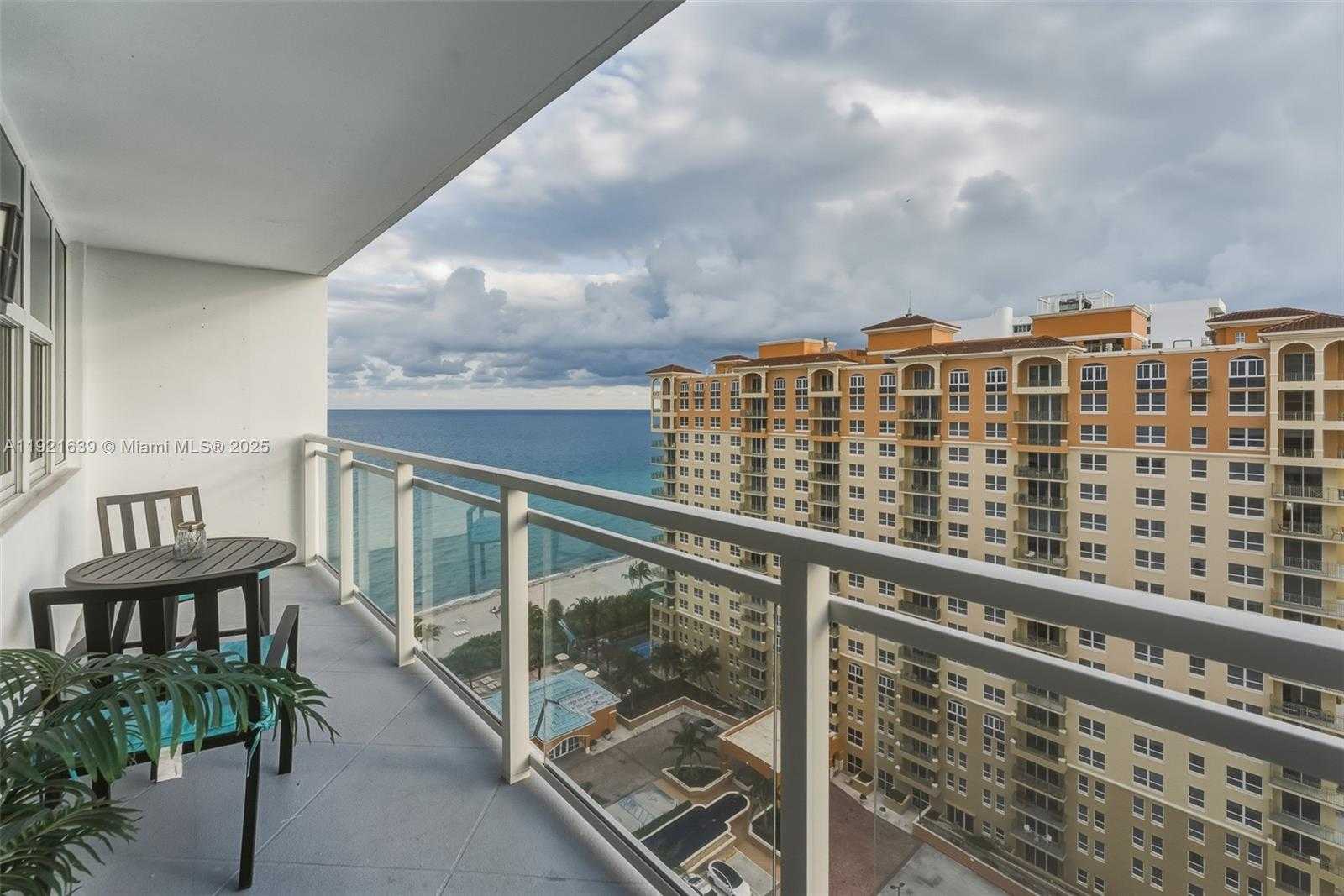 Small Image of 2030 SOUTH OCEAN DR #1810, Hallandale Beach Number 11