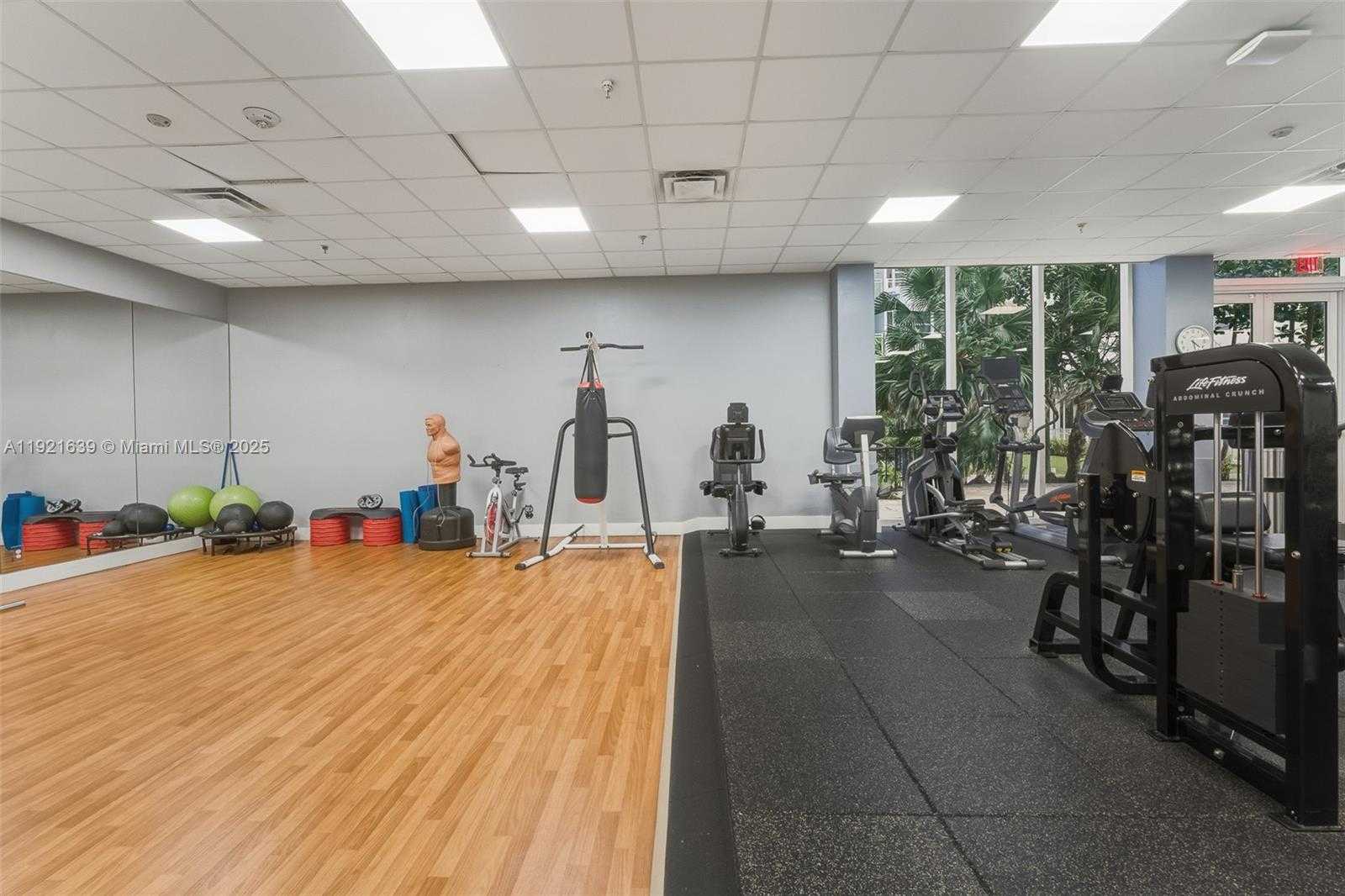 Small Image of 2030 SOUTH OCEAN DR #1810, Hallandale Beach Number 16