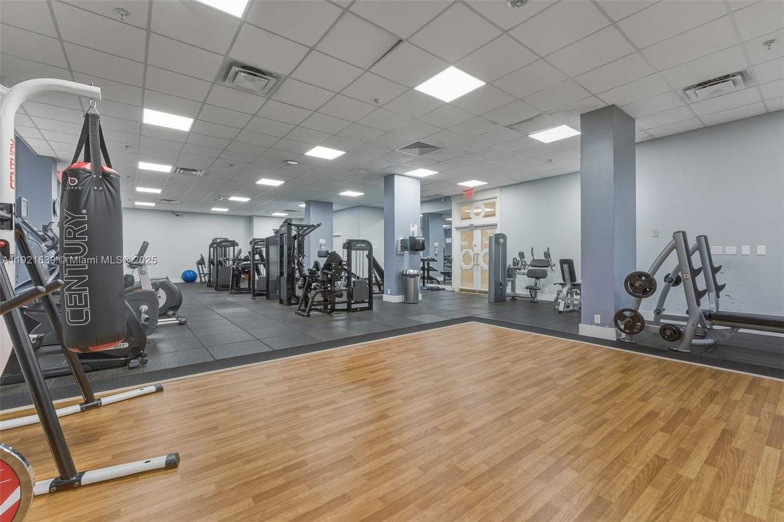 Small Image of 2030 SOUTH OCEAN DR #1810, Hallandale Beach Number 17