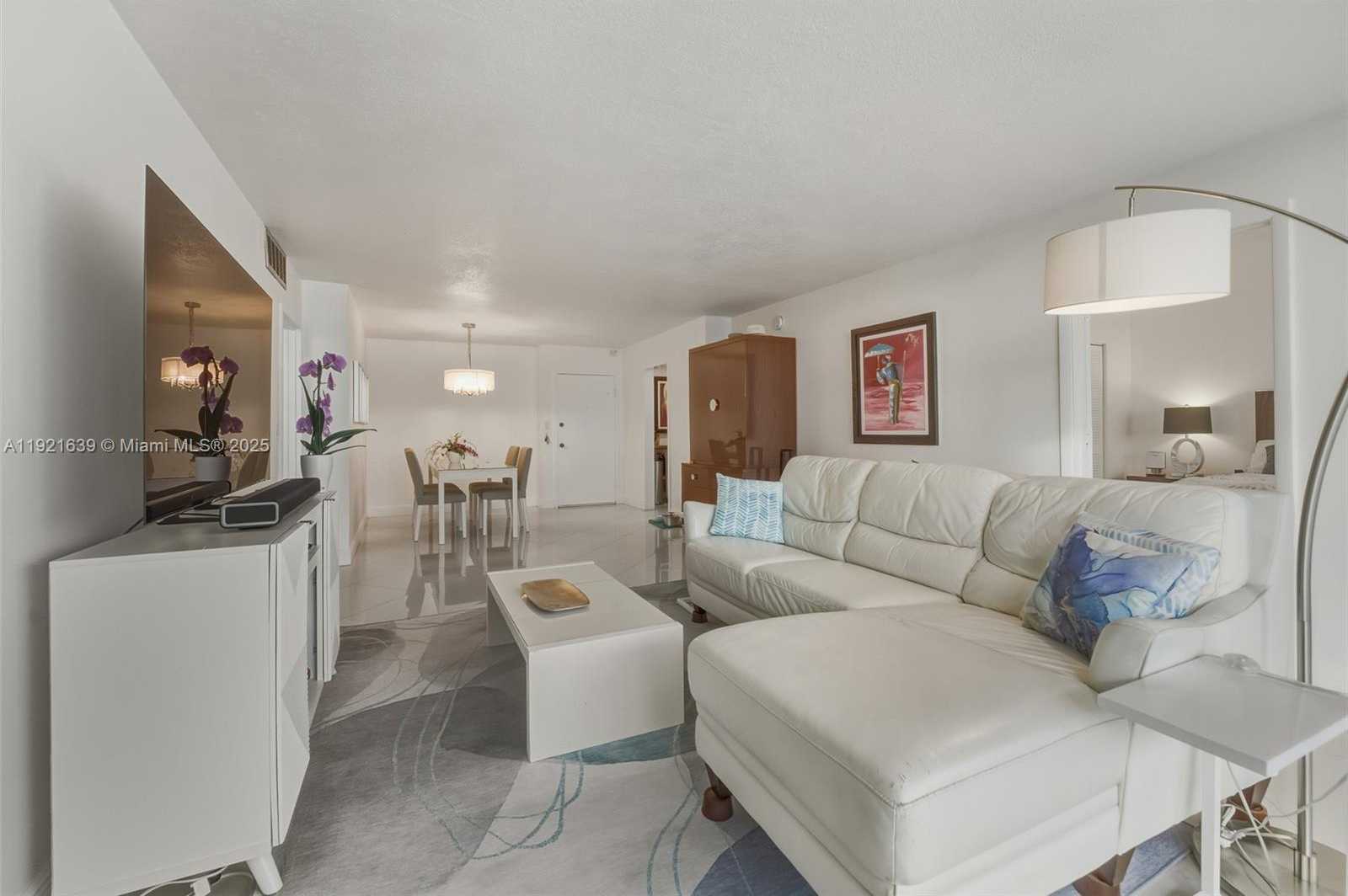 Small Image of 2030 SOUTH OCEAN DR #1810, Hallandale Beach Number 5