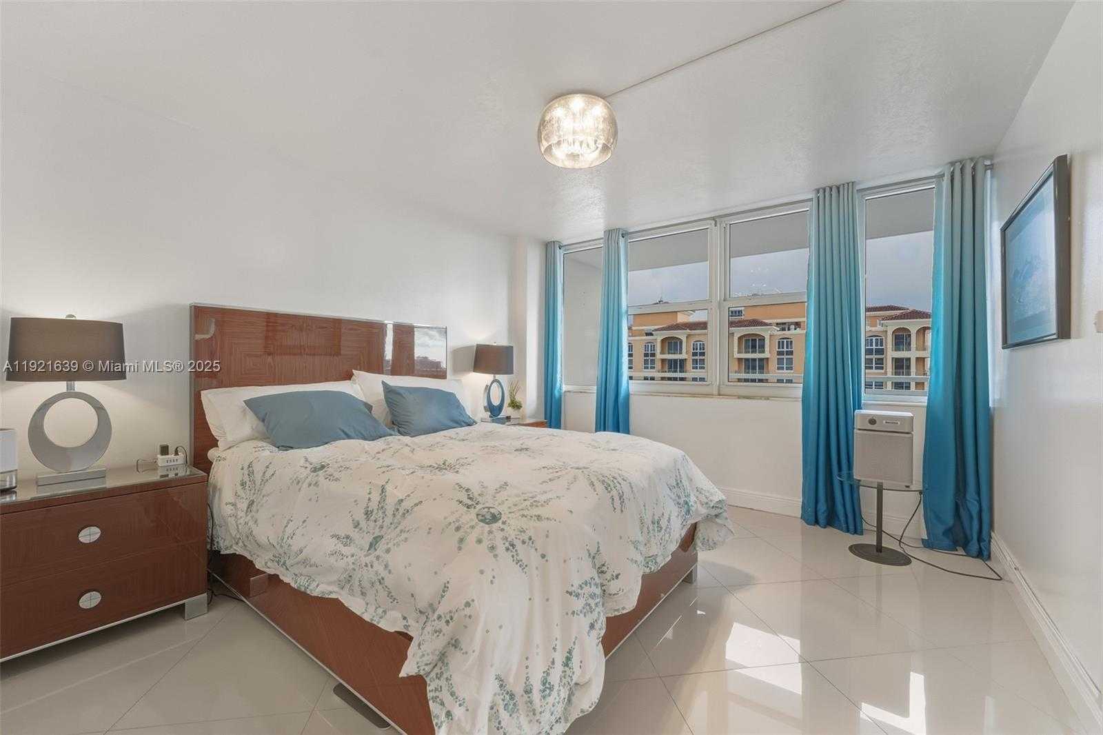 Small Image of 2030 SOUTH OCEAN DR #1810, Hallandale Beach Number 6