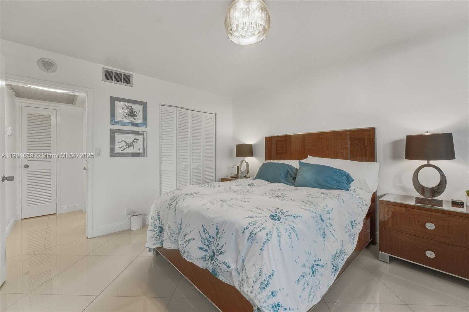 Small Image of 2030 SOUTH OCEAN DR #1810, Hallandale Beach Number 7