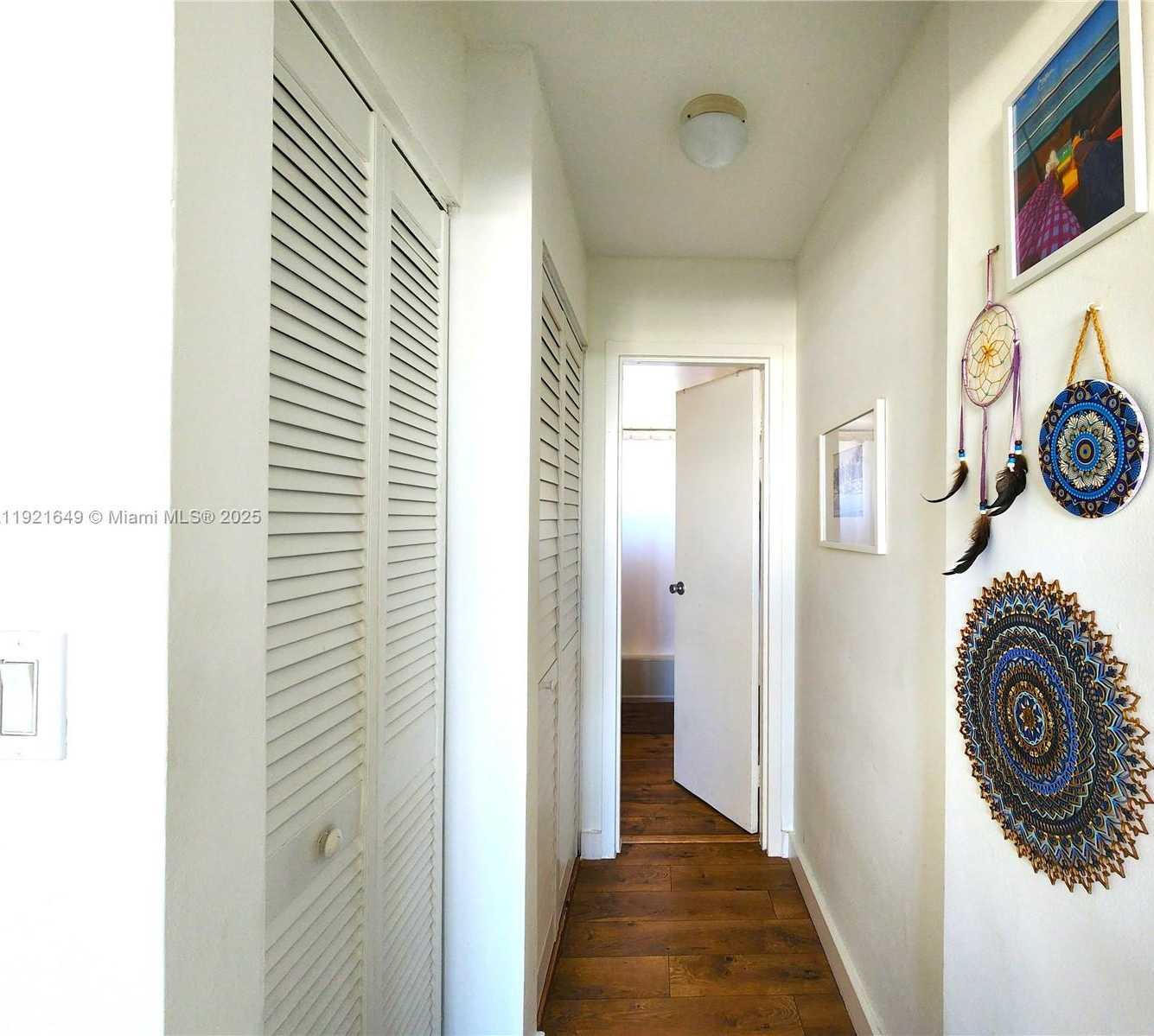 Small Image of 7900 TATUM WATERWAY DR #506, Miami Beach Number 7